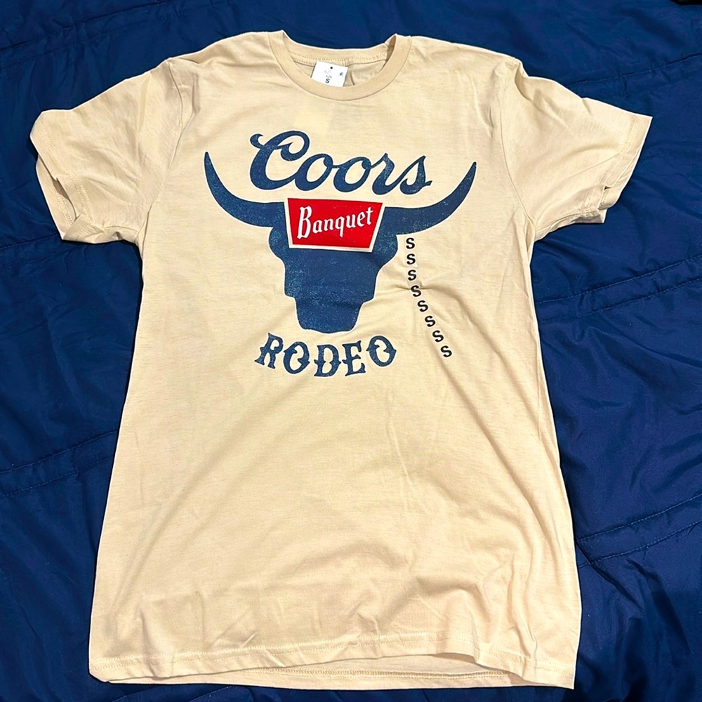 Small size, the t-shirt it's new